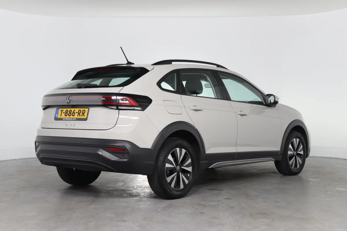 1.0 TSI Life Automaat | Camera | Stoelverwarming | Parkeersensoren Voor & Achter | Apple Carplay & Android Auto | Climate Controle |