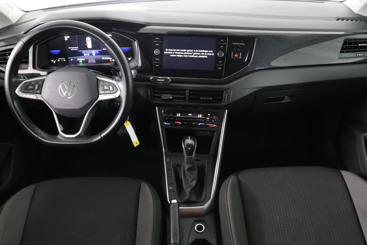 1.0 TSI Life Automaat | Camera | Stoelverwarming | Parkeersensoren Voor & Achter | Apple Carplay & Android Auto | Climate Controle |