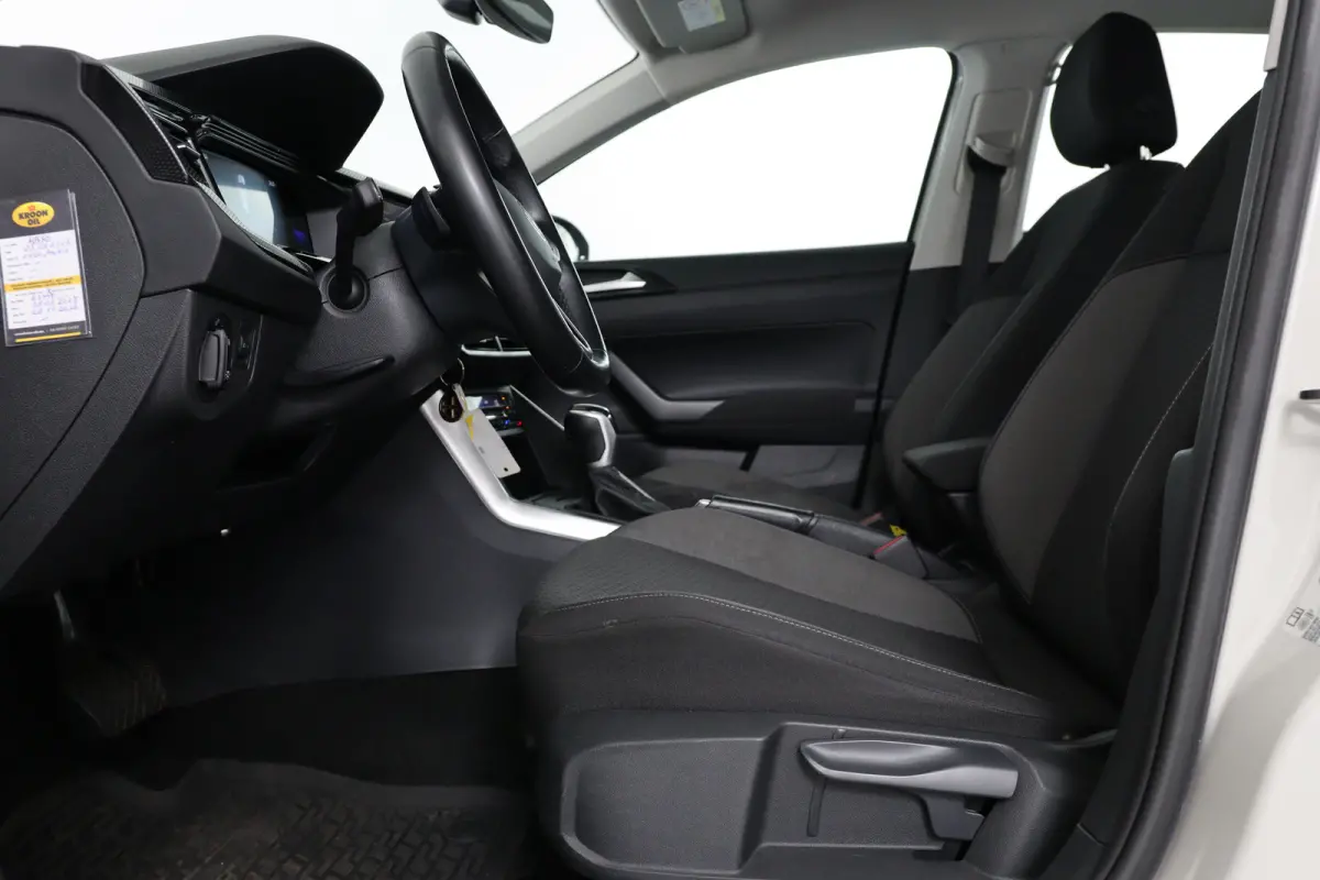 1.0 TSI Life Automaat | Camera | Stoelverwarming | Parkeersensoren Voor & Achter | Apple Carplay & Android Auto | Climate Controle |