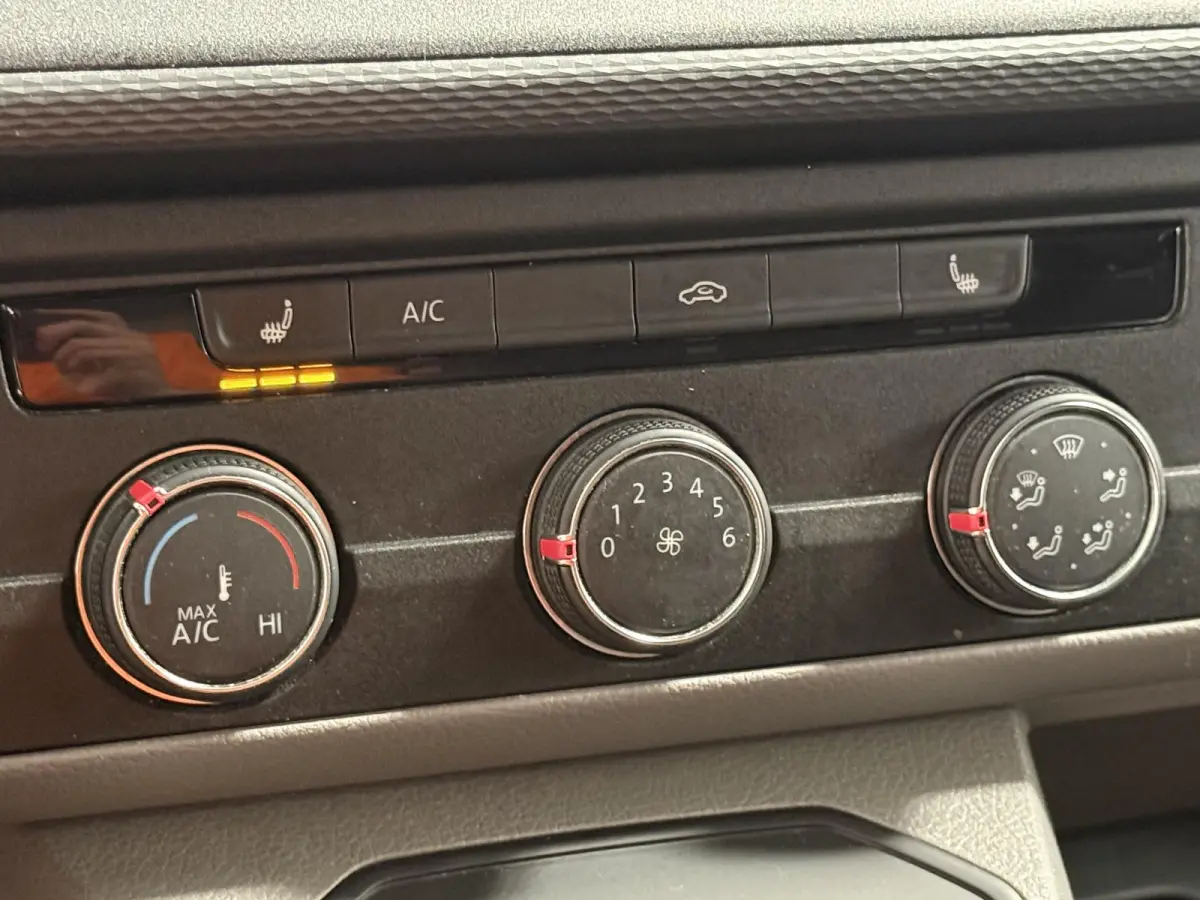 2.0 TDI L1H1 150 pk DSG Comfortline Automaat Airco Apple Carplay/Android Auto Adaptive Cruise Control Parkeersensoren