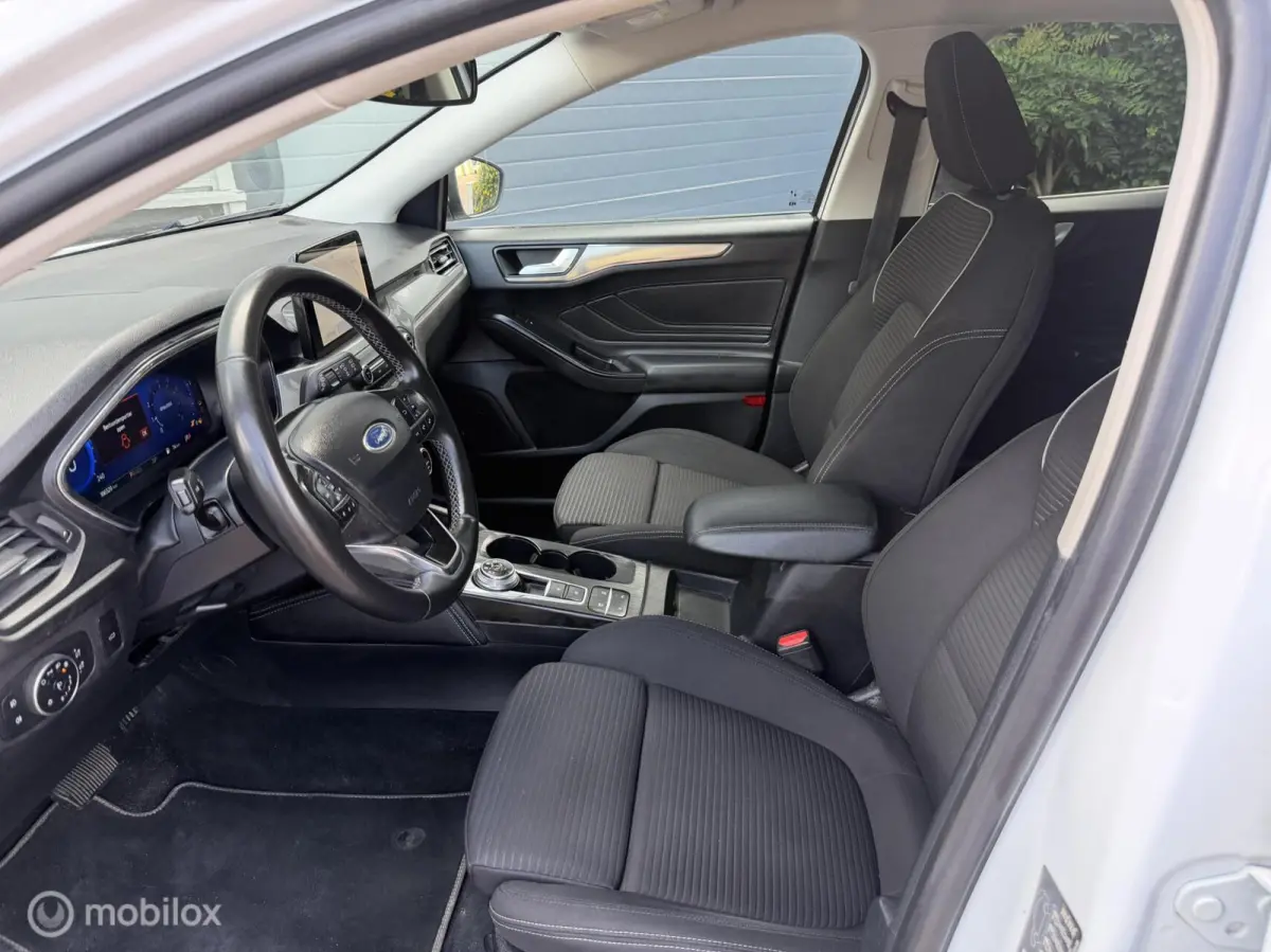 1.0 EcoBoost Titanium X Business