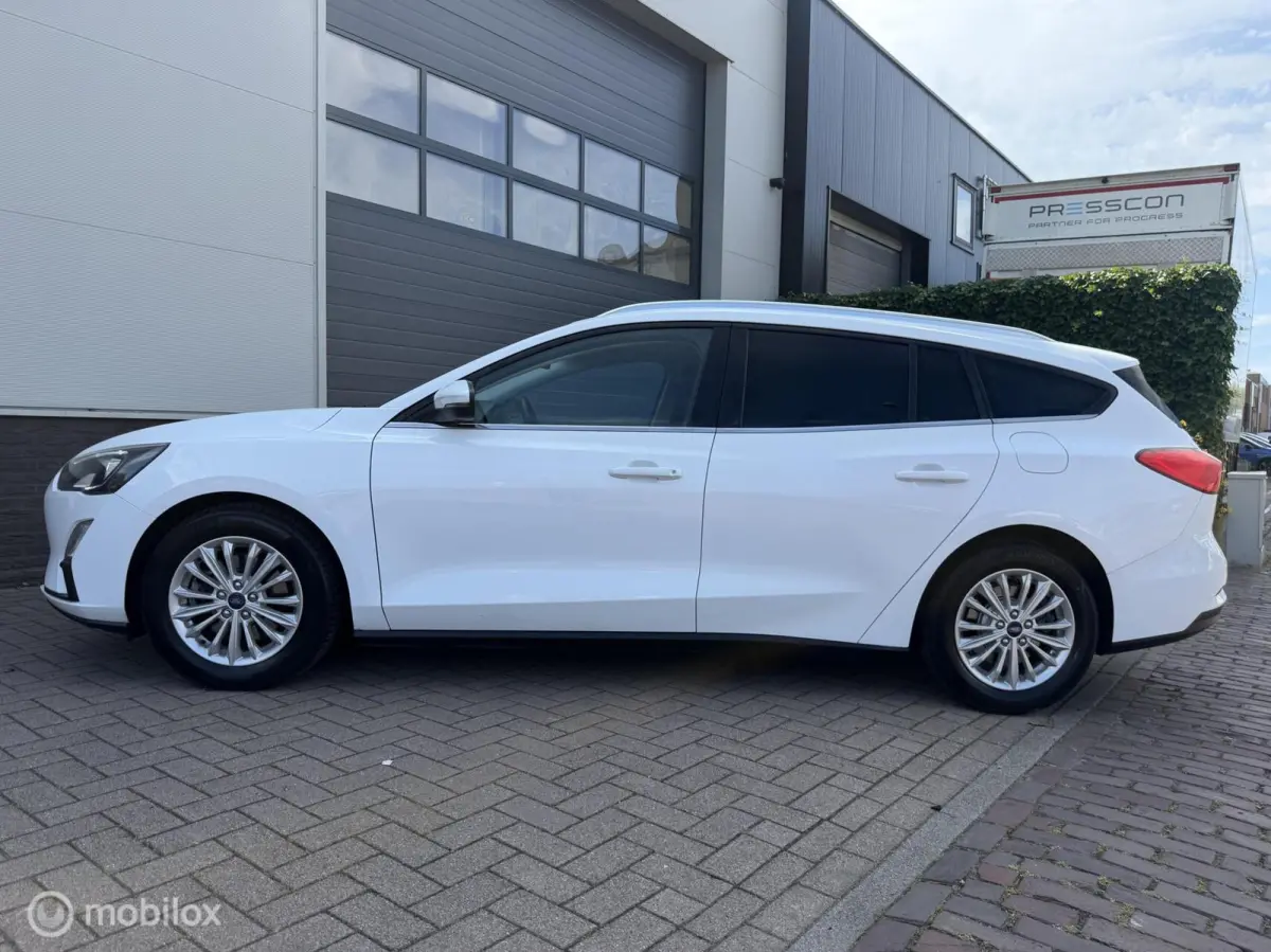 1.0 EcoBoost Titanium X Business