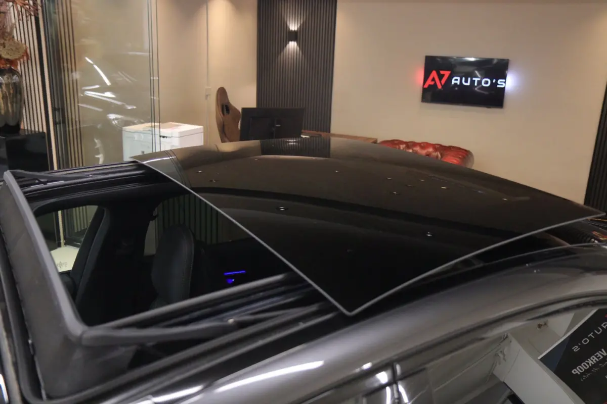 300 E AMG Line / PANO/HUD/CARPLAY/SFEERVERLICHTING/BOMVOL