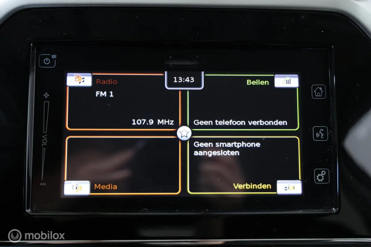 1.0 Boosterjet Stijl - Stoelverwarming - Camera - Bluetooth