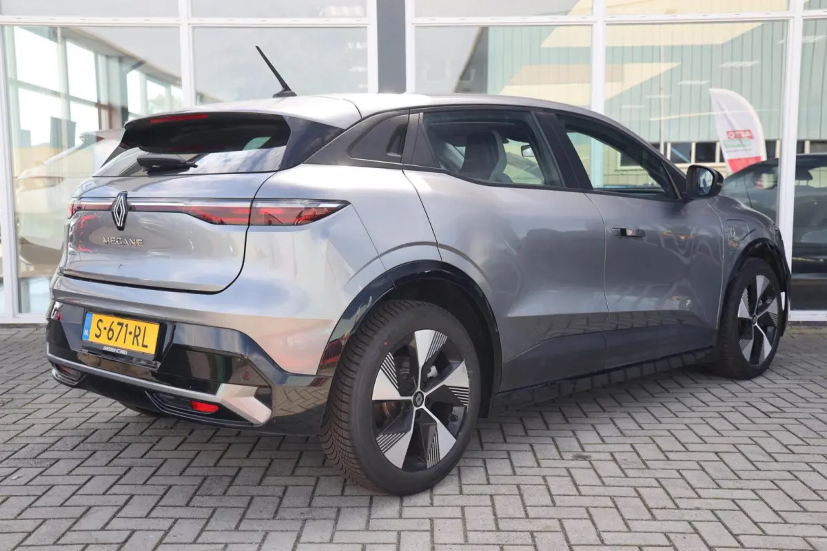 EV40 Boost Charge Equilibre|Camera|Stoel/Stuurverwarming|Cruise control|