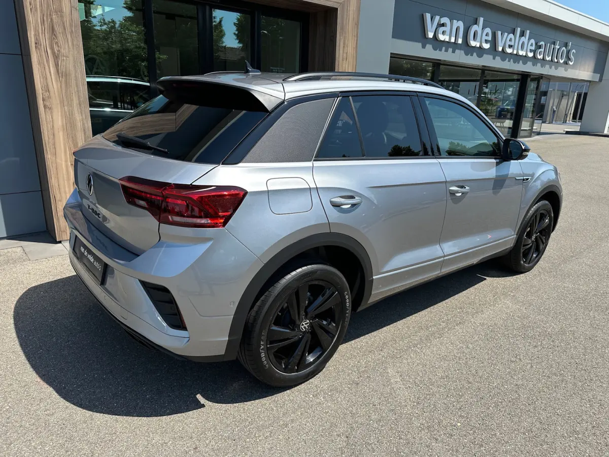 1.5 TSI 150pk DSG R-Line | Black Style | Camera | Keyless | Elek. Achterklep | Dode hoek | Rijklaar incl. 1 jaar Bovag garantie