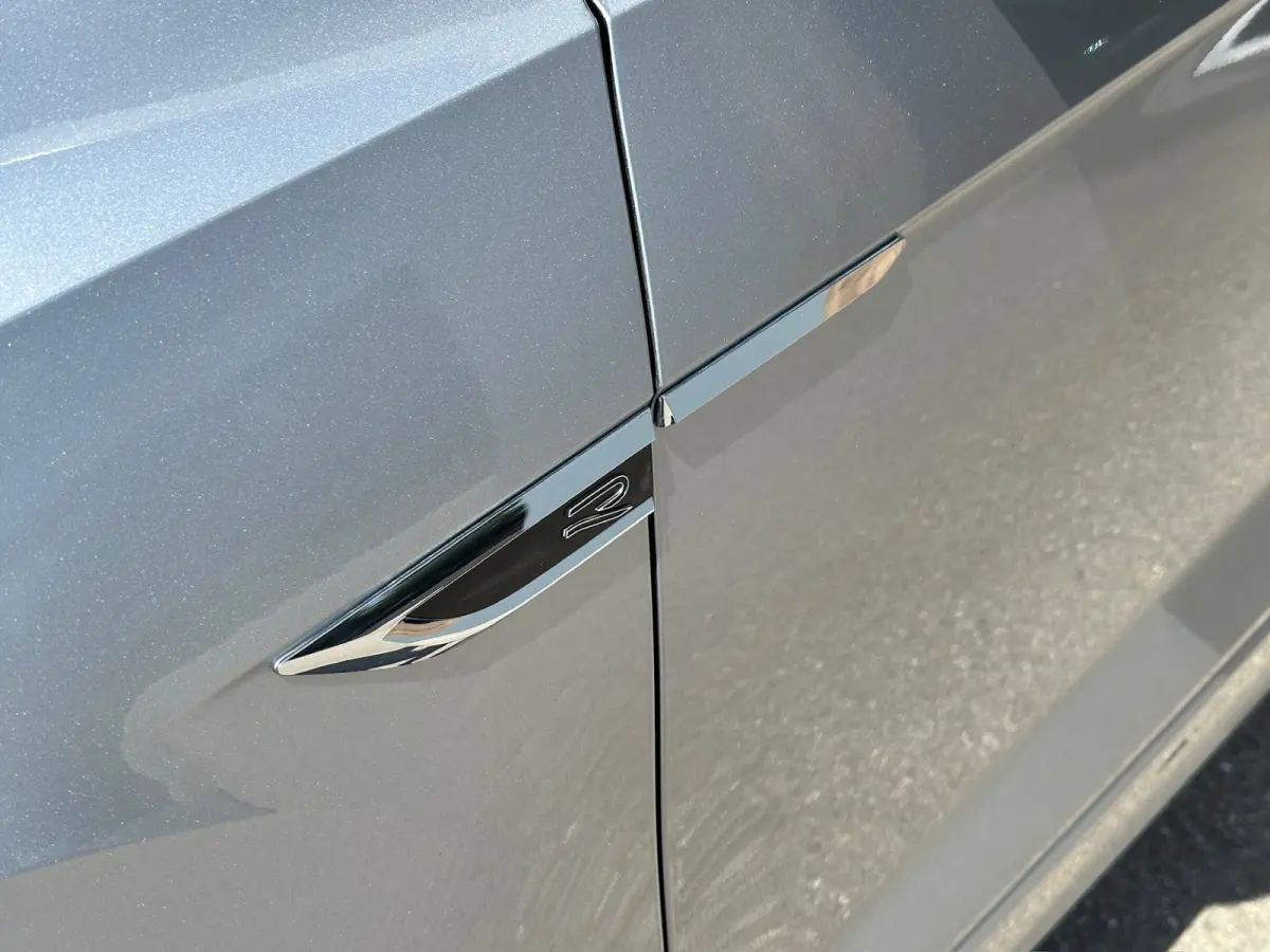 1.5 TSI 150pk DSG R-Line | Black Style | Camera | Keyless | Elek. Achterklep | Dode hoek | Rijklaar incl. 1 jaar Bovag garantie