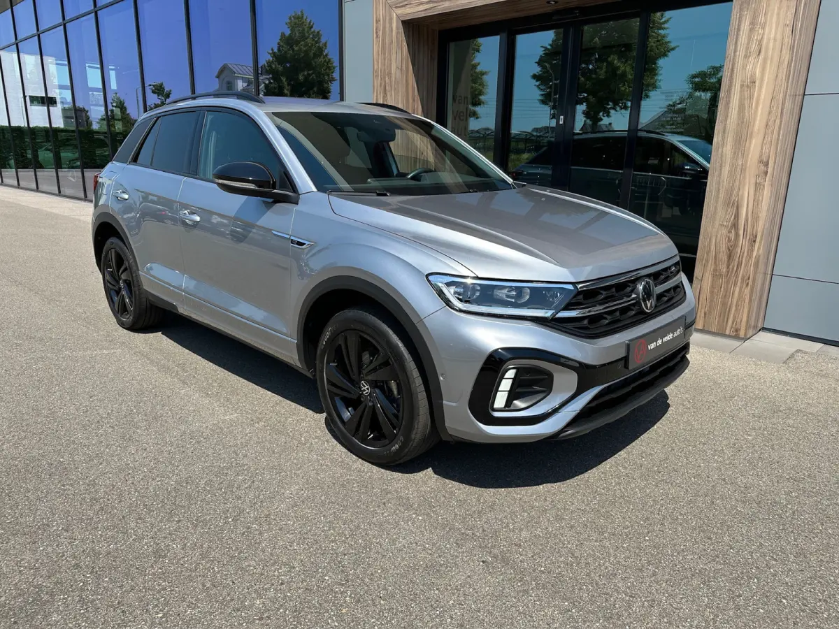 1.5 TSI 150pk DSG R-Line | Black Style | Camera | Keyless | Elek. Achterklep | Dode hoek | Rijklaar incl. 1 jaar Bovag garantie