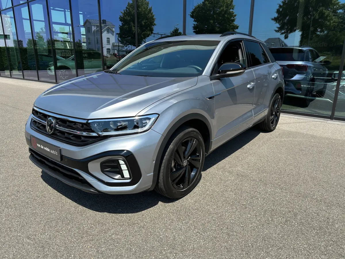 1.5 TSI 150pk DSG R-Line | Black Style | Camera | Keyless | Elek. Achterklep | Dode hoek | Rijklaar incl. 1 jaar Bovag garantie