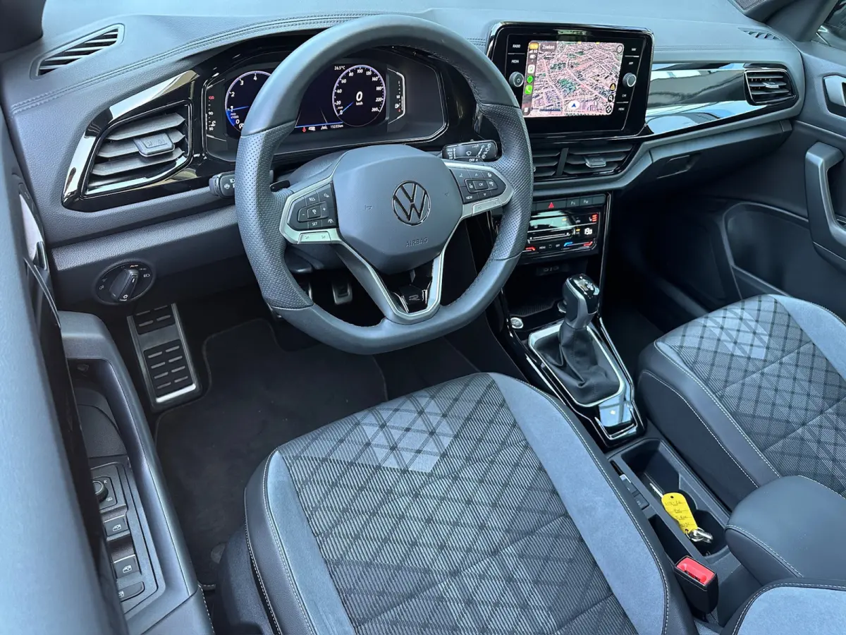 1.5 TSI 150pk DSG R-Line | Black Style | Camera | Keyless | Elek. Achterklep | Dode hoek | Rijklaar incl. 1 jaar Bovag garantie