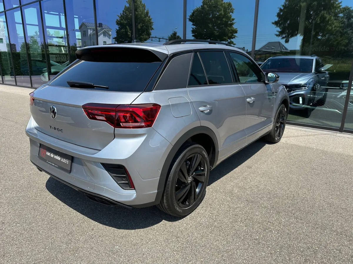 1.5 TSI 150pk DSG R-Line | Black Style | Camera | Keyless | Elek. Achterklep | Dode hoek | Rijklaar incl. 1 jaar Bovag garantie