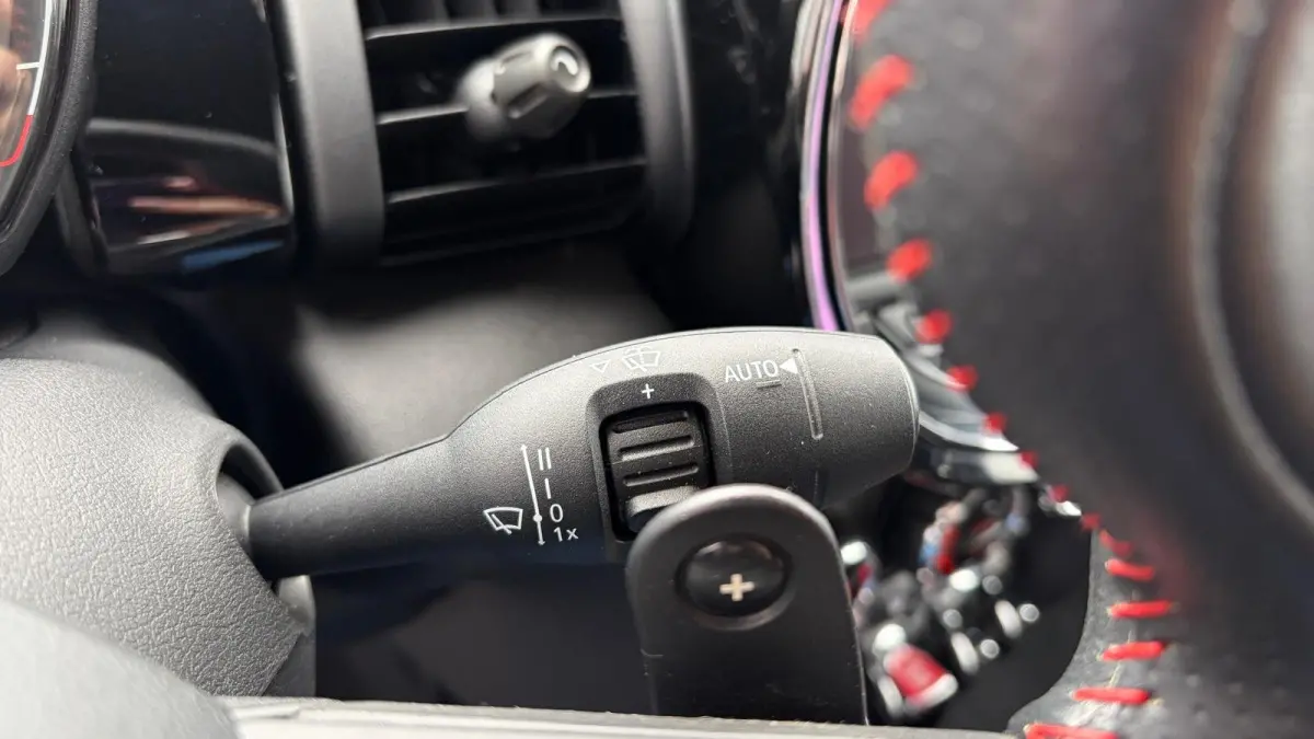 Mini S Cabrio 2.0 231PK JOHN COOPER WORKS AUTOMAAT / NAVI / LEDER / CLIMA / LED / PDC / 17" LMV / CAMERA / KEYLESS / UNIEK / ORG. NL !!