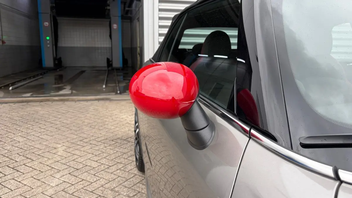 Mini S Cabrio 2.0 231PK JOHN COOPER WORKS AUTOMAAT / NAVI / LEDER / CLIMA / LED / PDC / 17" LMV / CAMERA / KEYLESS / UNIEK / ORG. NL !!