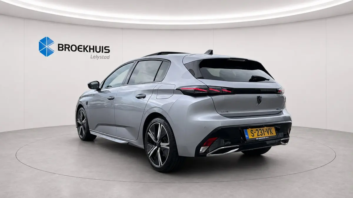 1.6 HYBRID 180PK GT PACK AUTOMAAT / NAVI / LEDER / CLIMA / PDC / 18" LMV / CAMERA / KEYLESS / FULL-LED / WINTERPAKKET / PANO. DAK / BLUETOOTH / ADAPT. CRUISECONTROL / 1E EIGENAAR / FULL OPTI