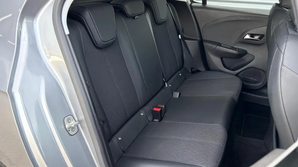 1.2 TURBO 100PK 5-DRS ELEGANCE GS-LINE AUTOMAAT / NAVI / AIRCO / CLIMA / LED / PDC / 17" LMV / UNIEK / BLUETOOTH / 1E EIGENAAR !!