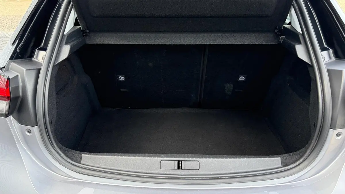 1.2 TURBO 100PK 5-DRS ELEGANCE GS-LINE AUTOMAAT / NAVI / AIRCO / CLIMA / LED / PDC / 17" LMV / UNIEK / BLUETOOTH / 1E EIGENAAR !!