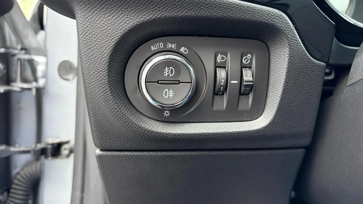 1.2 TURBO 100PK 5-DRS ELEGANCE GS-LINE AUTOMAAT / NAVI / AIRCO / CLIMA / LED / PDC / 17" LMV / UNIEK / BLUETOOTH / 1E EIGENAAR !!