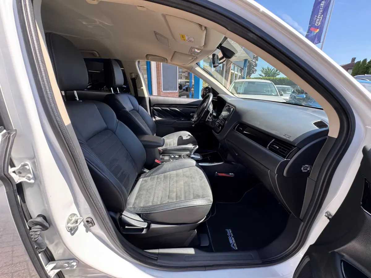 2.4 PHEV Pure+ 2019 AUT NAVI LM NAP!