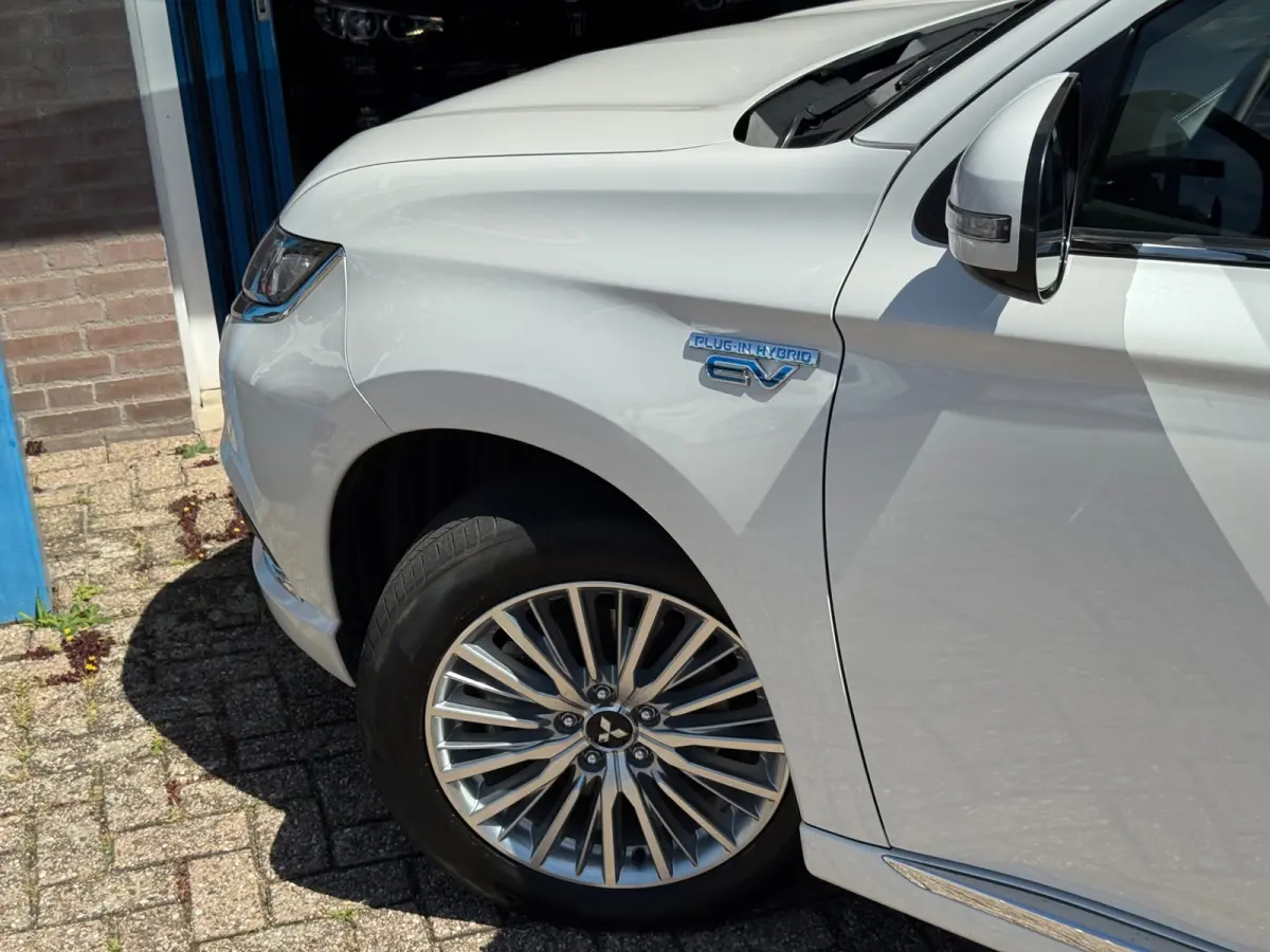 2.4 PHEV Pure+ 2019 AUT NAVI LM NAP!
