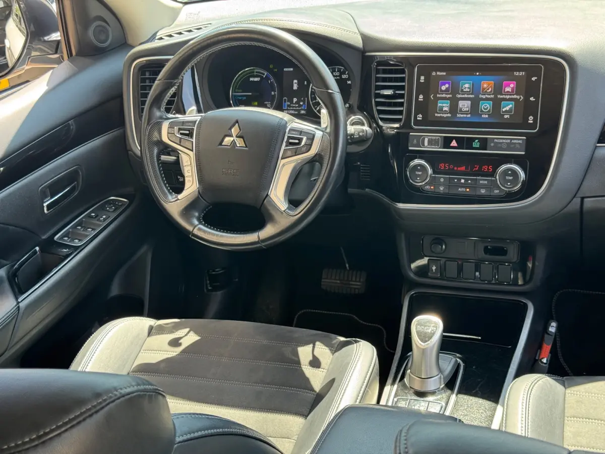 2.4 PHEV Pure+ 2019 AUT NAVI LM NAP!