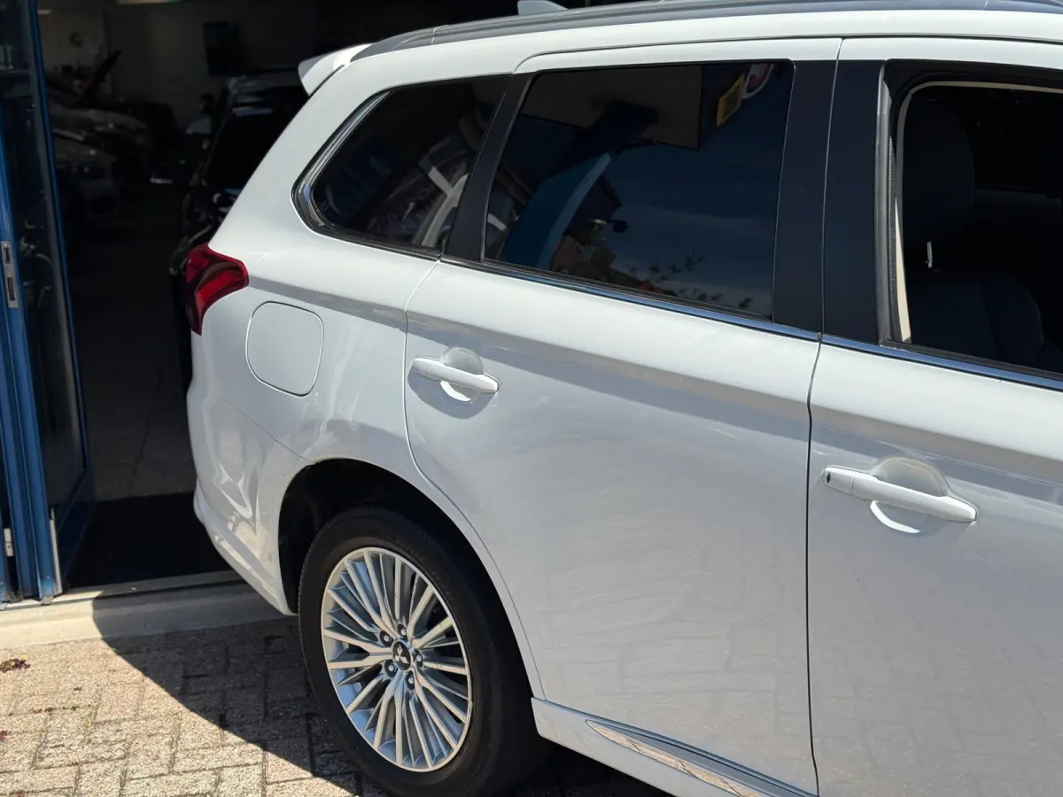 2.4 PHEV Pure+ 2019 AUT NAVI LM NAP!