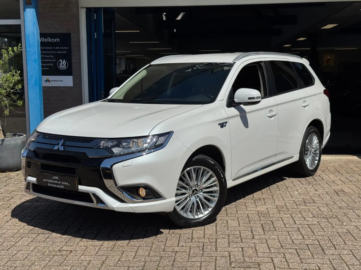 2.4 PHEV Pure+ 2019 AUT NAVI LM NAP!