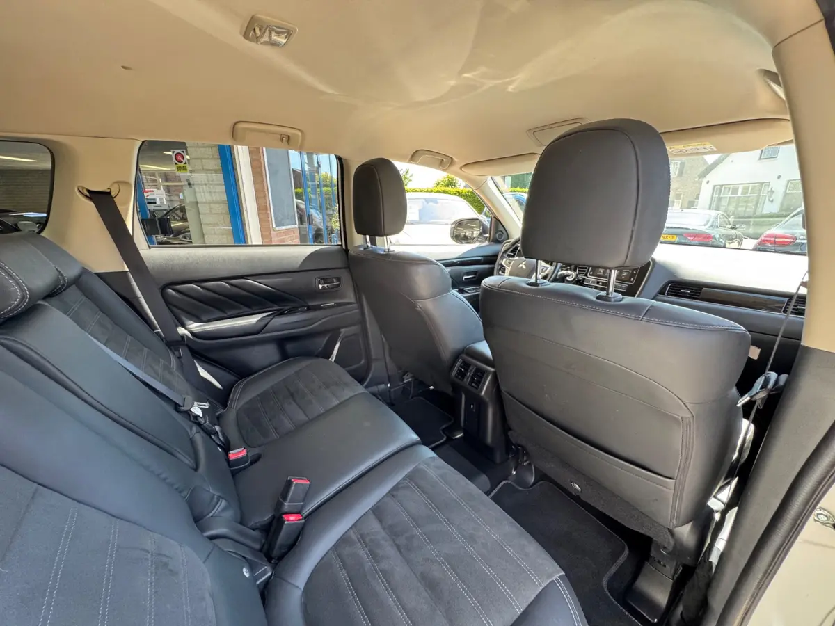 2.4 PHEV Pure+ 2019 AUT NAVI LM NAP!
