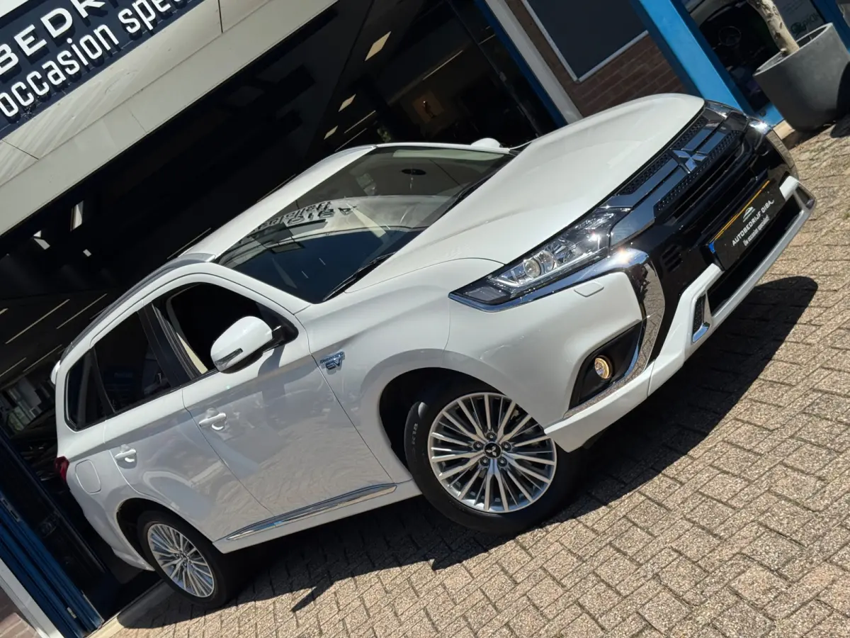 2.4 PHEV Pure+ 2019 AUT NAVI LM NAP!