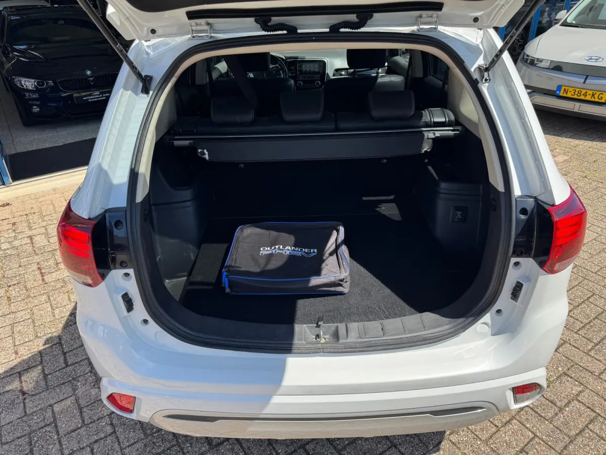 2.4 PHEV Pure+ 2019 AUT NAVI LM NAP!