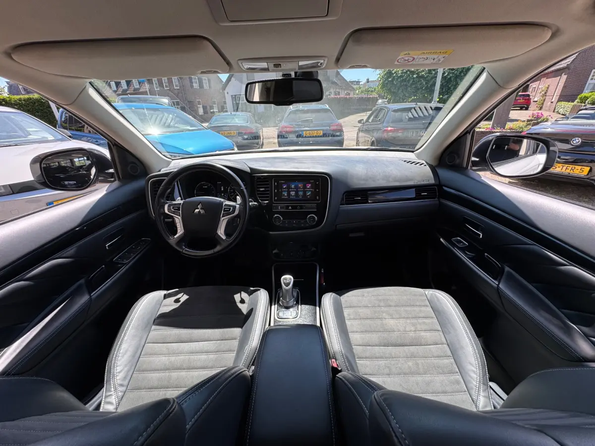 2.4 PHEV Pure+ 2019 AUT NAVI LM NAP!