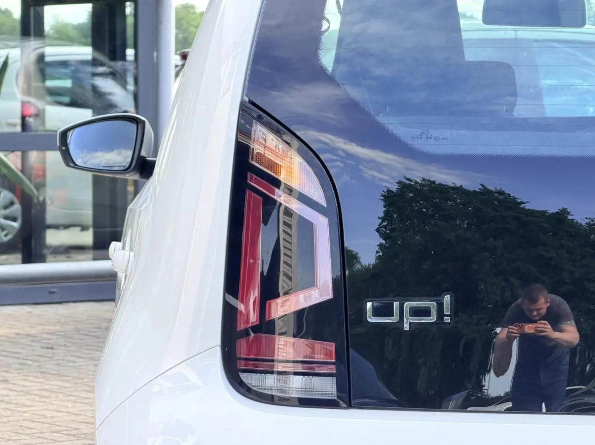 Up! 1.0 BMT move up! | Cruise | PDC | Airco | Dealer Onderhouden