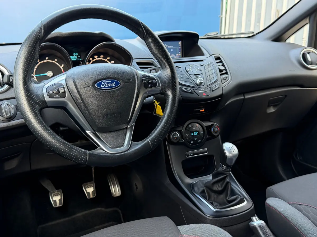 1.0 EcoBoost ST Line|Trekhaak|Navi|Climate|Cruise|PDC|LMV|DealerOnderhouden|Isofix|