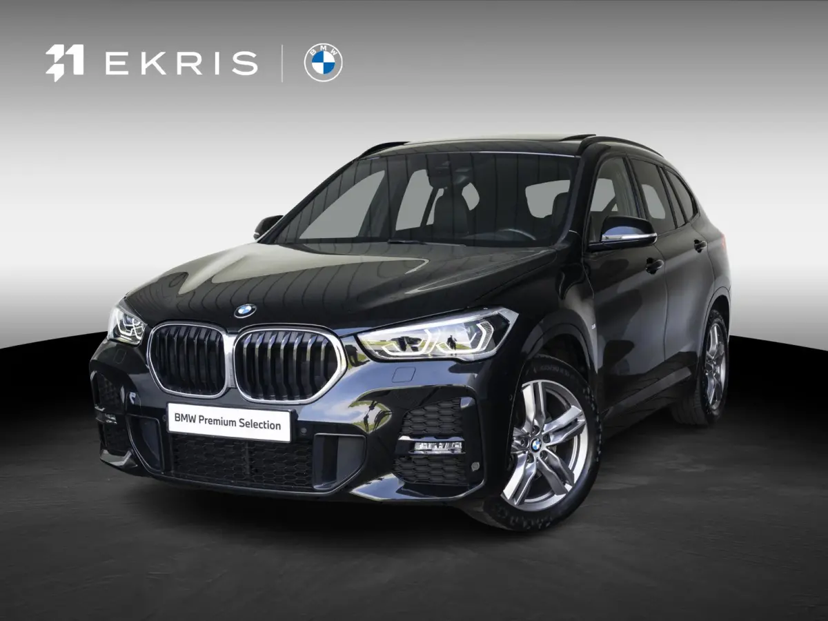 sDrive18i | M Sportpakket | Achteruitrijcamera | Panoramadak | Cruise Control | 18''