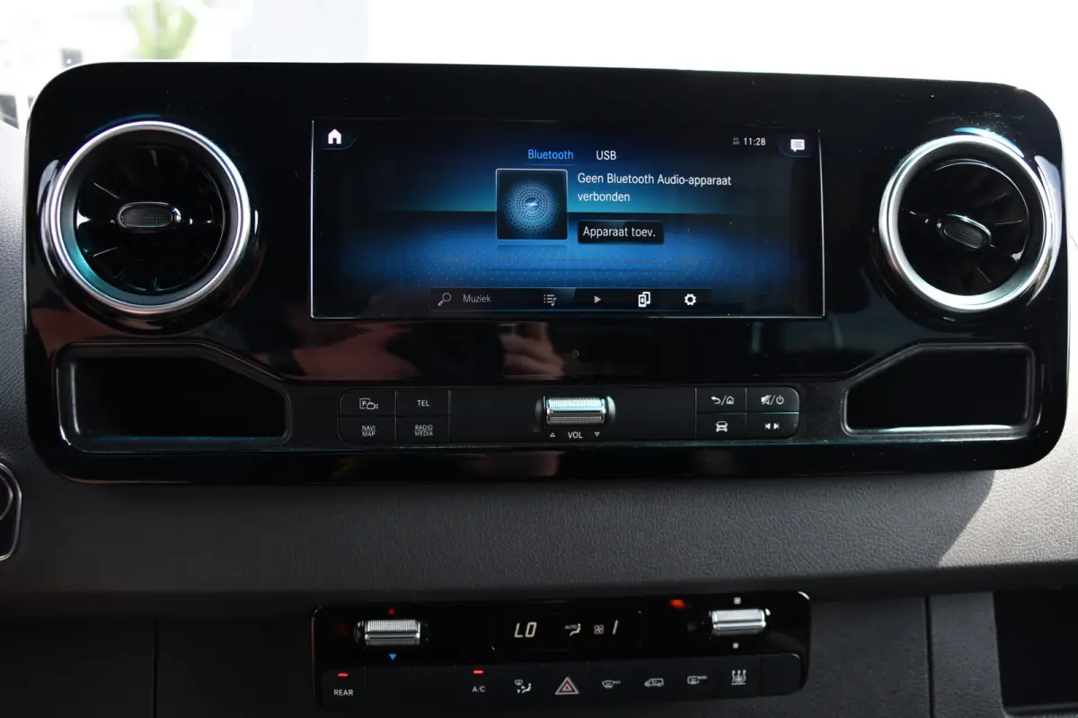 316 2.2 CDI L2H2 DC PB Edition Adaptieve Cruise, Camera, Carplay, LED, 164pk, Stoelverwarming, Trekhaak, Automaat, 10,5'' Mbux, Standkachel, Uniek!