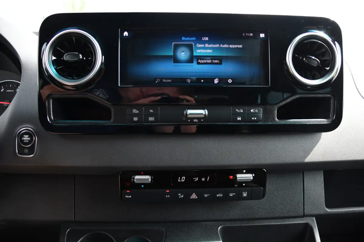 316 2.2 CDI L2H2 DC PB Edition Adaptieve Cruise, Camera, Carplay, LED, 164pk, Stoelverwarming, Trekhaak, Automaat, 10,5'' Mbux, Standkachel, Uniek!
