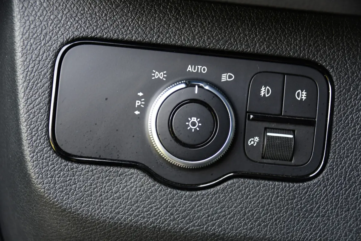 316 2.2 CDI L2H2 DC PB Edition Adaptieve Cruise, Camera, Carplay, LED, 164pk, Stoelverwarming, Trekhaak, Automaat, 10,5'' Mbux, Standkachel, Uniek!