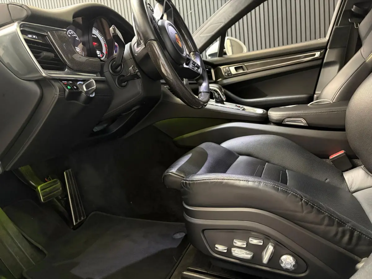 4.0 Turbo turismo fabrieksgarantie,bomvol