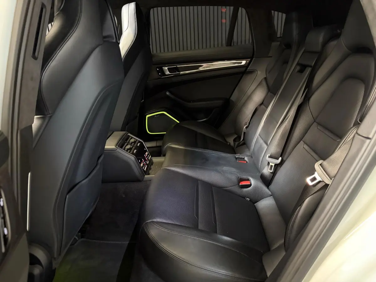 4.0 Turbo turismo fabrieksgarantie,bomvol