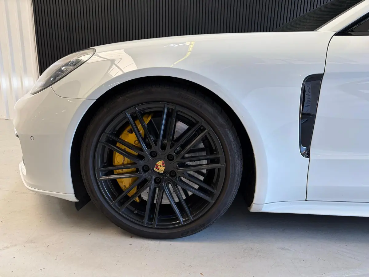 4.0 Turbo turismo fabrieksgarantie,bomvol