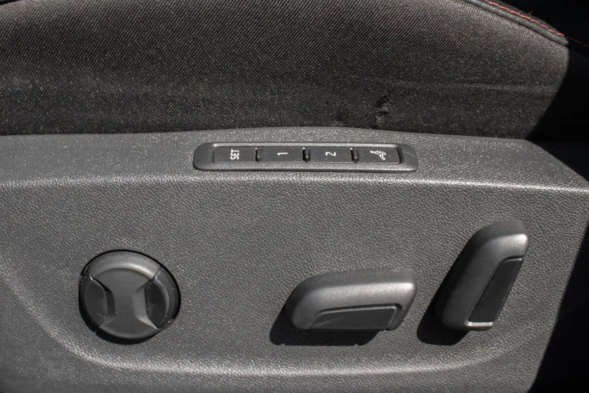 2.0 TSI RS 245 Business|Stoelverwarming Voor+Achter|HeadUp|Trekhaak|Pano|