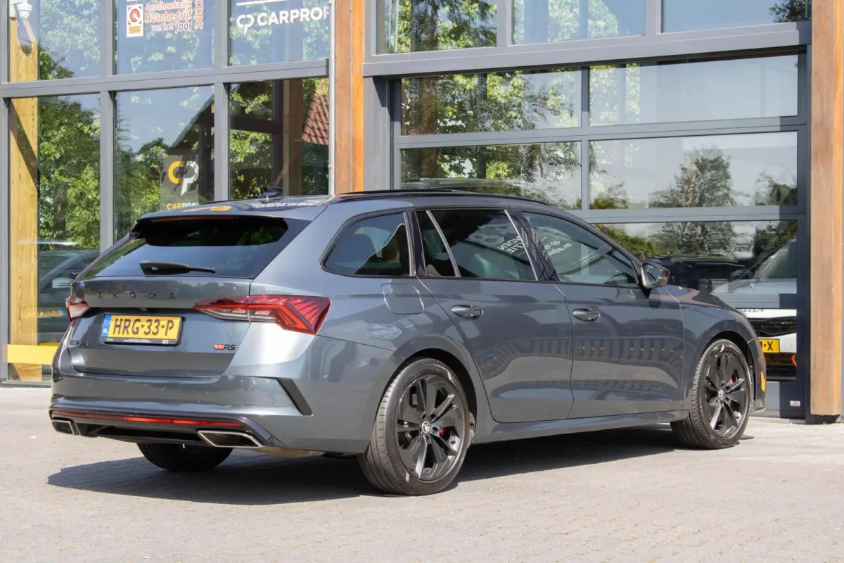 2.0 TSI RS 245 Business|Stoelverwarming Voor+Achter|HeadUp|Trekhaak|Pano|