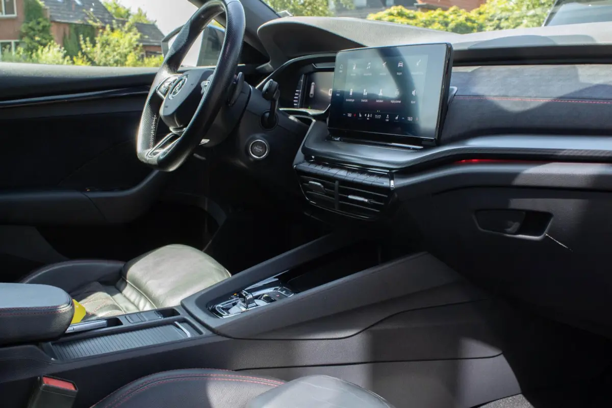 2.0 TSI RS 245 Business|Stoelverwarming Voor+Achter|HeadUp|Trekhaak|Pano|