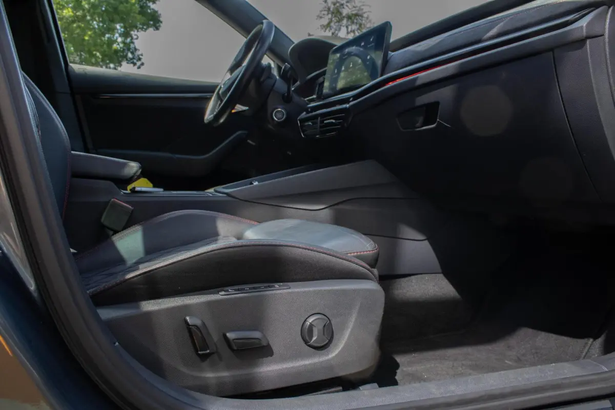 2.0 TSI RS 245 Business|Stoelverwarming Voor+Achter|HeadUp|Trekhaak|Pano|