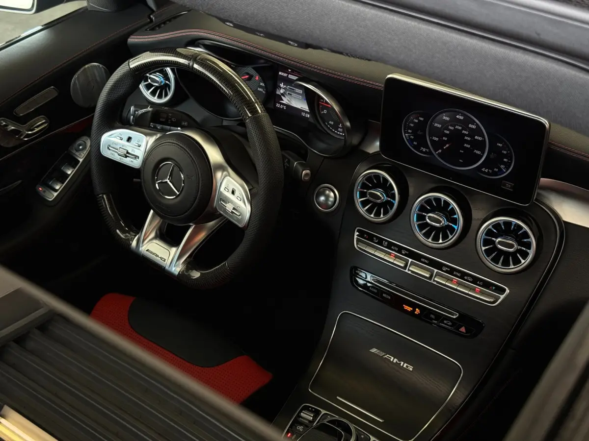 AMG 63 S 4MATIC+ / Carbon Keramisch / Memory / Burmester / Keyless / Pano / AutoPilot / Luchtvering /
