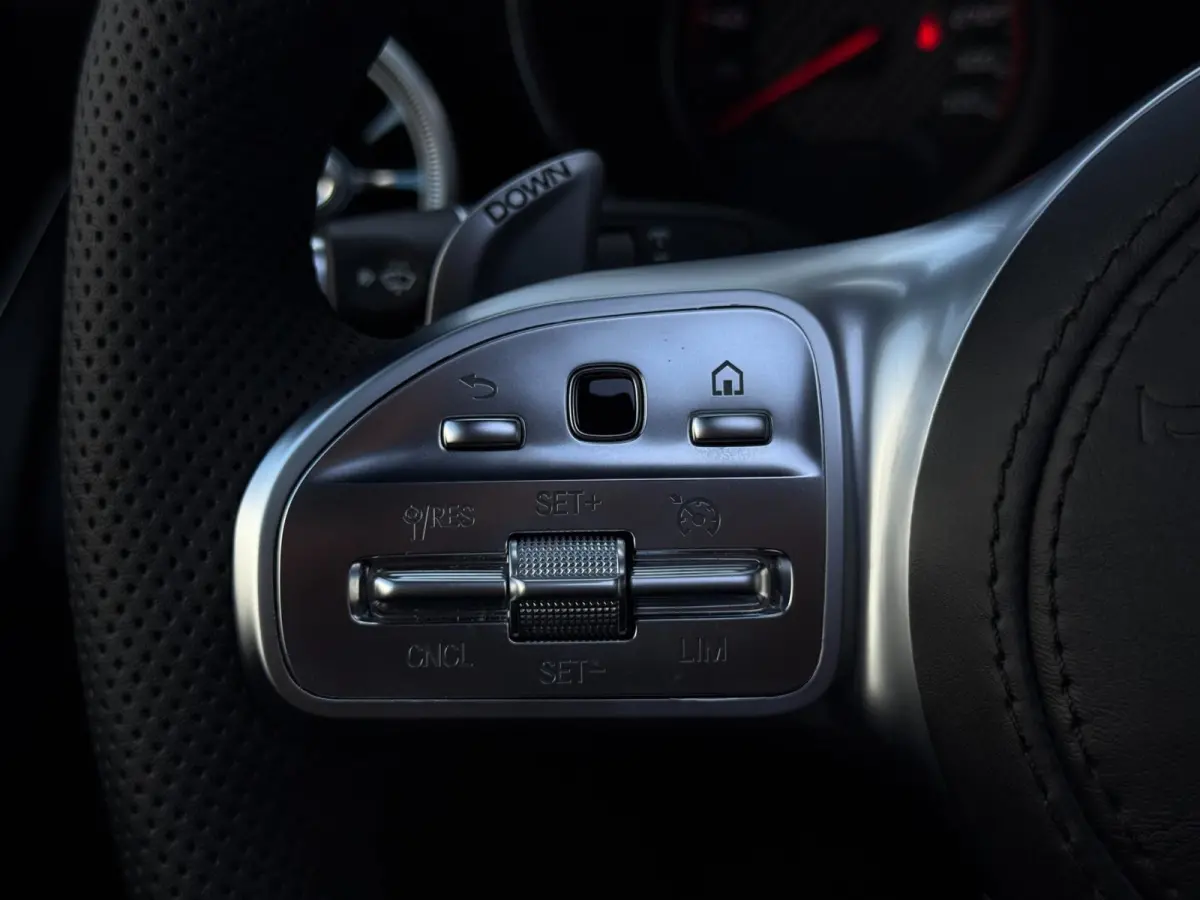 AMG 63 S 4MATIC+ / Carbon Keramisch / Memory / Burmester / Keyless / Pano / AutoPilot / Luchtvering /