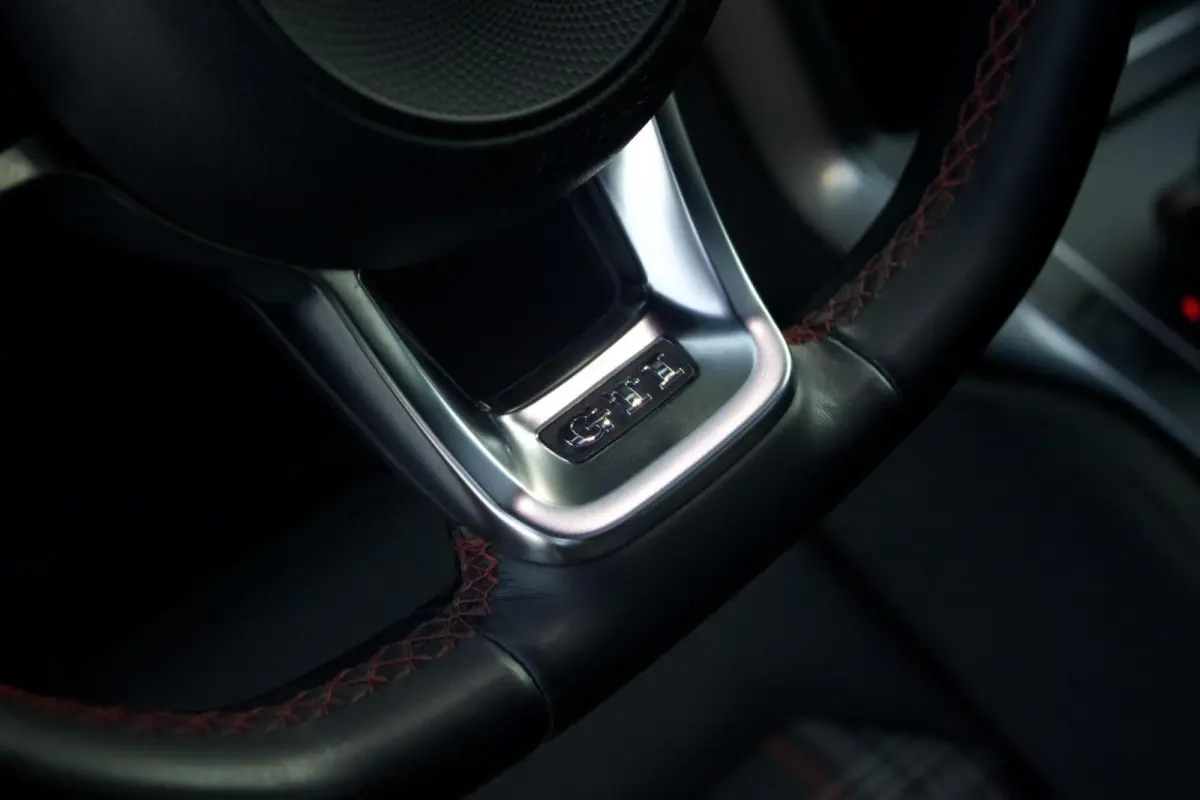 GTI | Brescia - Pano - LED - Virtual Cockpit