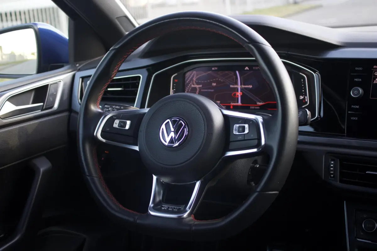 GTI | Brescia - Pano - LED - Virtual Cockpit