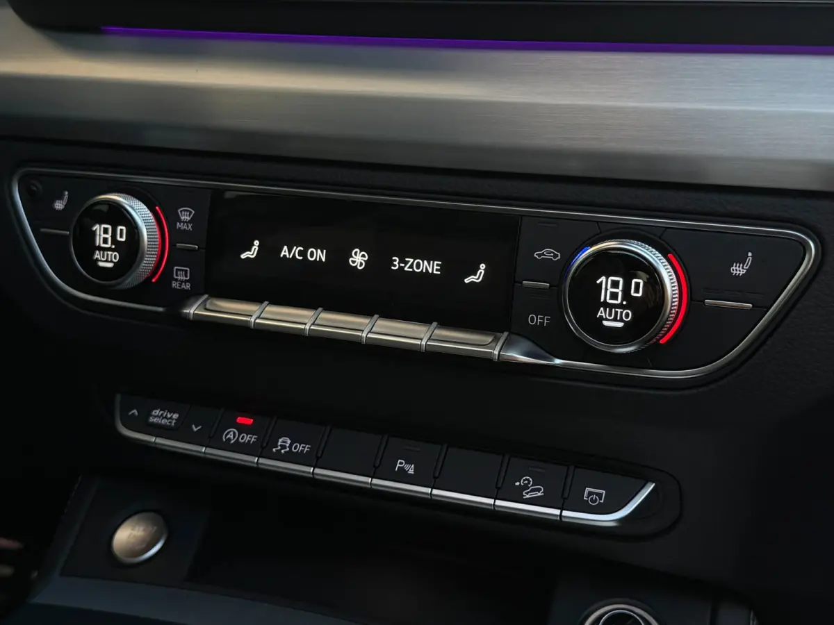 2.0 TFSI Quattro Sport / Trekhaak / Luchtvering / Carplay / Pano / Sfeerver / Keyless / Camera / Adaptive Cruise / Virtual