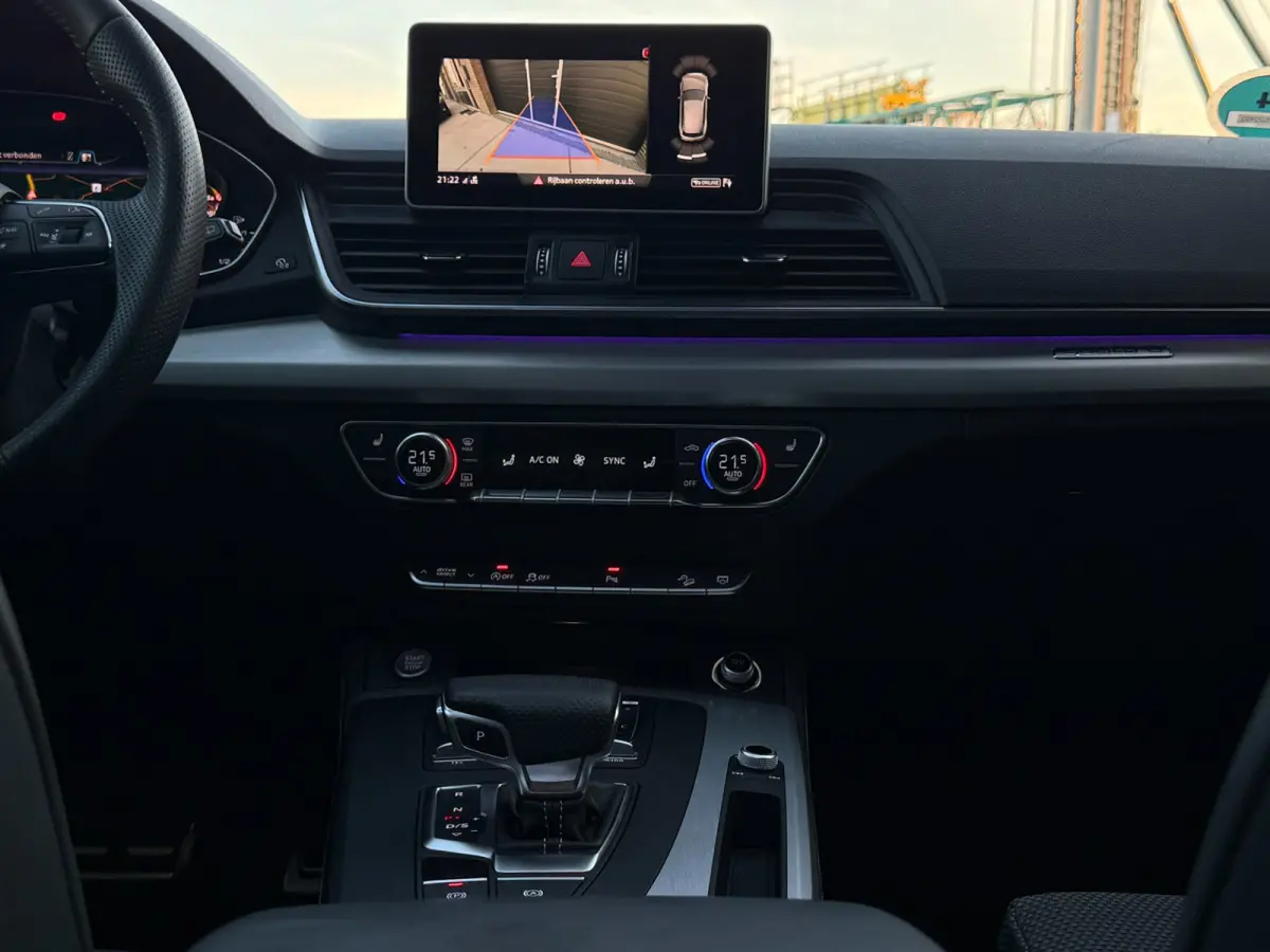 2.0 TFSI Quattro Sport / Trekhaak / Luchtvering / Carplay / Pano / Sfeerver / Keyless / Camera / Adaptive Cruise / Virtual