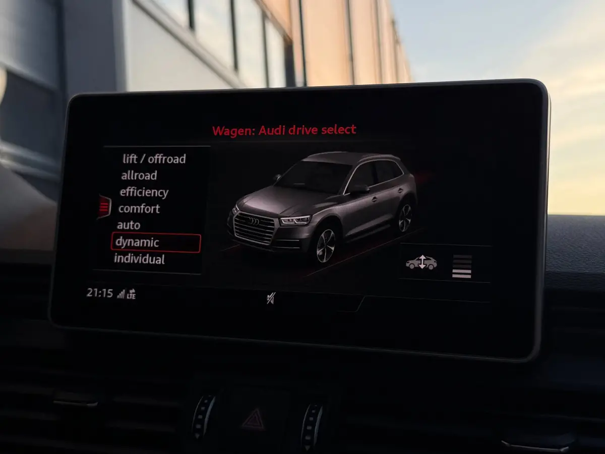 2.0 TFSI Quattro Sport / Trekhaak / Luchtvering / Carplay / Pano / Sfeerver / Keyless / Camera / Adaptive Cruise / Virtual